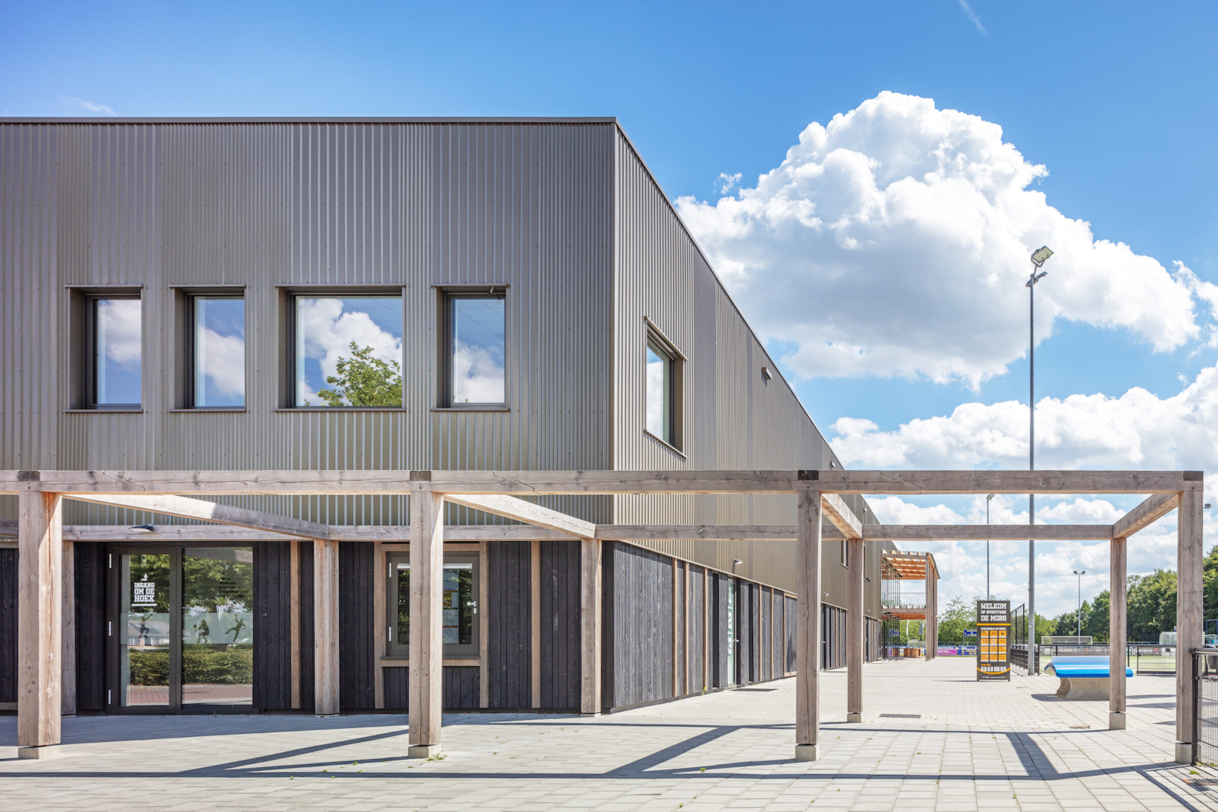 DELDEN SPORTHAL 07 4 R8 A0554