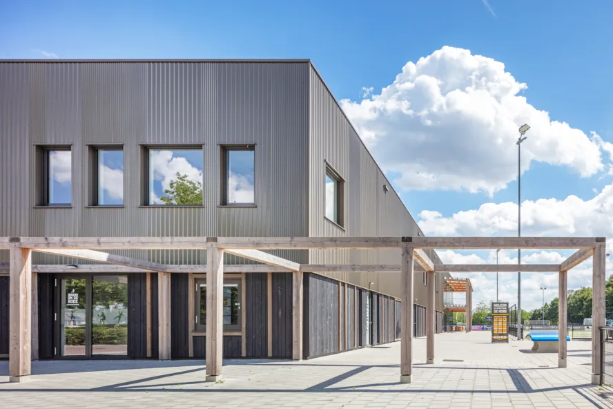 DELDEN SPORTHAL 07 4 R8 A0554